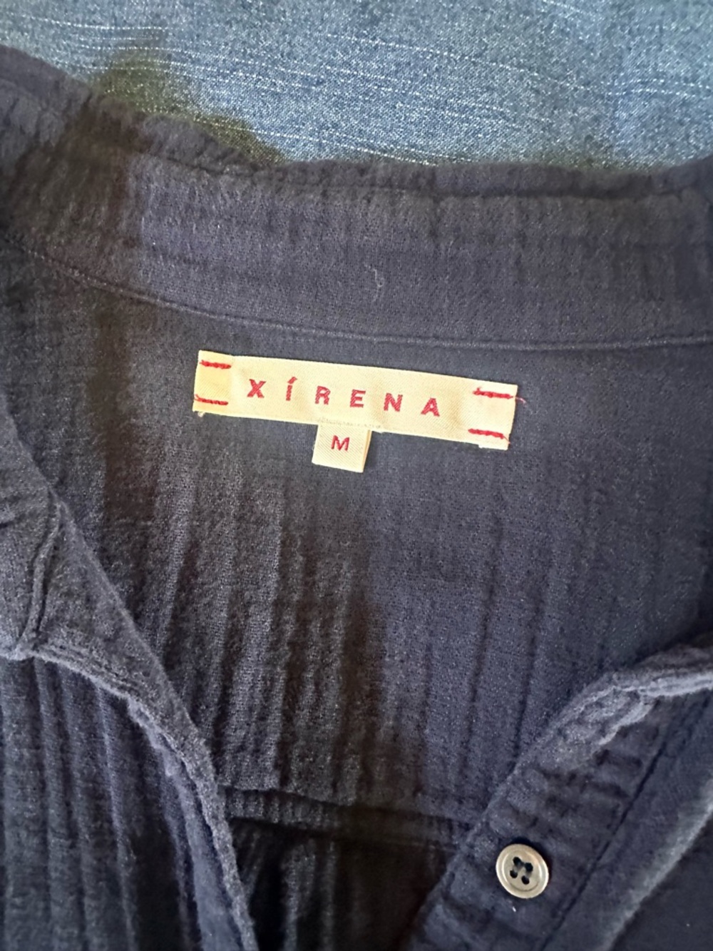 XiRENA Navy Crinkled Button-Down Shirt - Picture 4 of 6